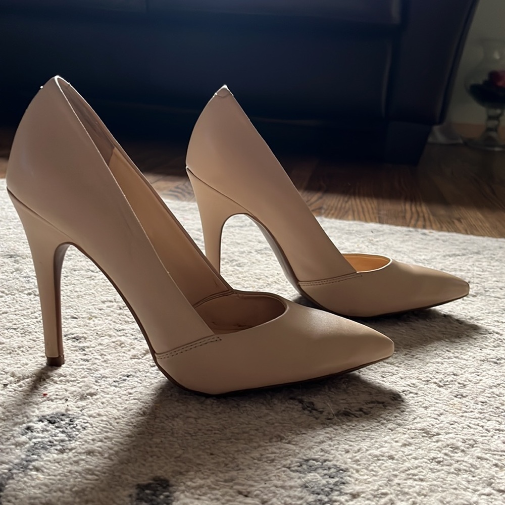 GUESS Beige Pointed-Toe Heels - Picture 10 of 12